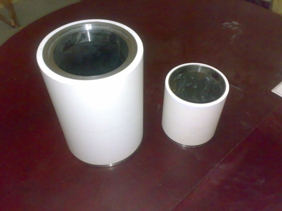Technical ceramic bushings for pumps in CT CEDUR